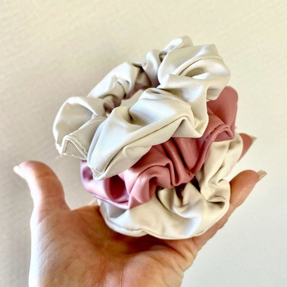 Set of 3 Faux Leather Pink & Off White Scrunchies, NWT. Pleather, On-Trend - Picture 2 of 7